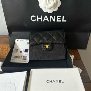 Chanel Classic Small Flap Wallet Caviar Black Gold hardware